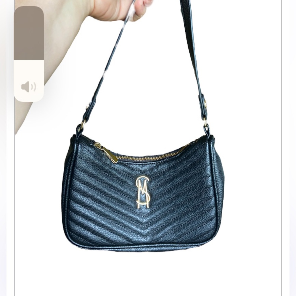 Steve Madden Quilted Top Handle Purse Small Black/Gold Minimalist EUC